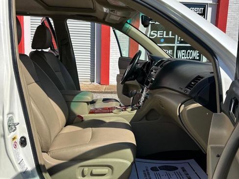 Used 2013 Toyota Highlander Limited image 31