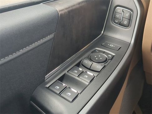 New 2025 Ford F350 Lariat w/ Lariat Ultimate Package image 13