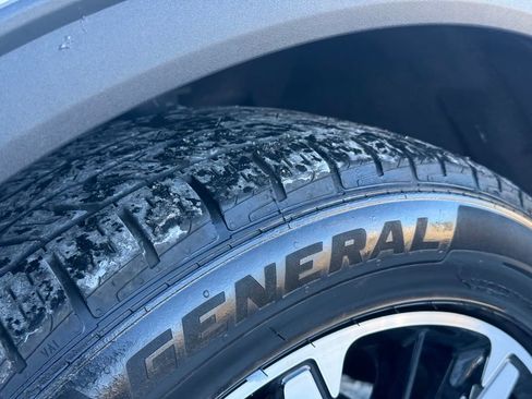 Used 2022 Ford Escape SEL w/ SEL Stealth AWD Package image 11