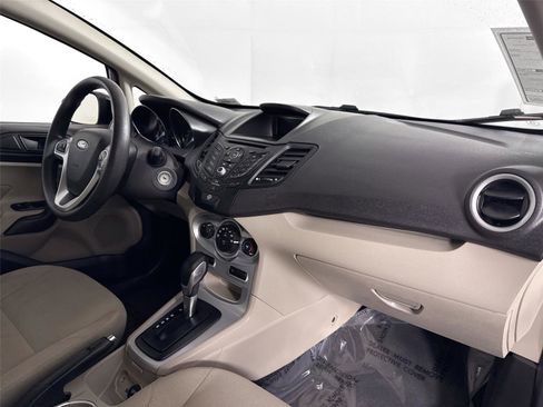 Used 2018 Ford Fiesta SE image 37