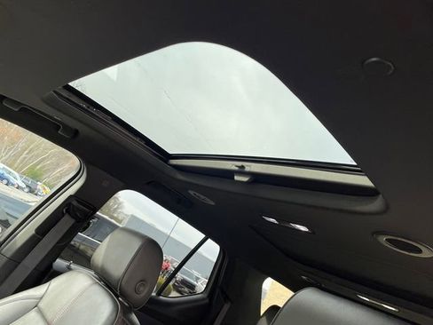 Used 2024 Chevrolet Traverse RS image 41
