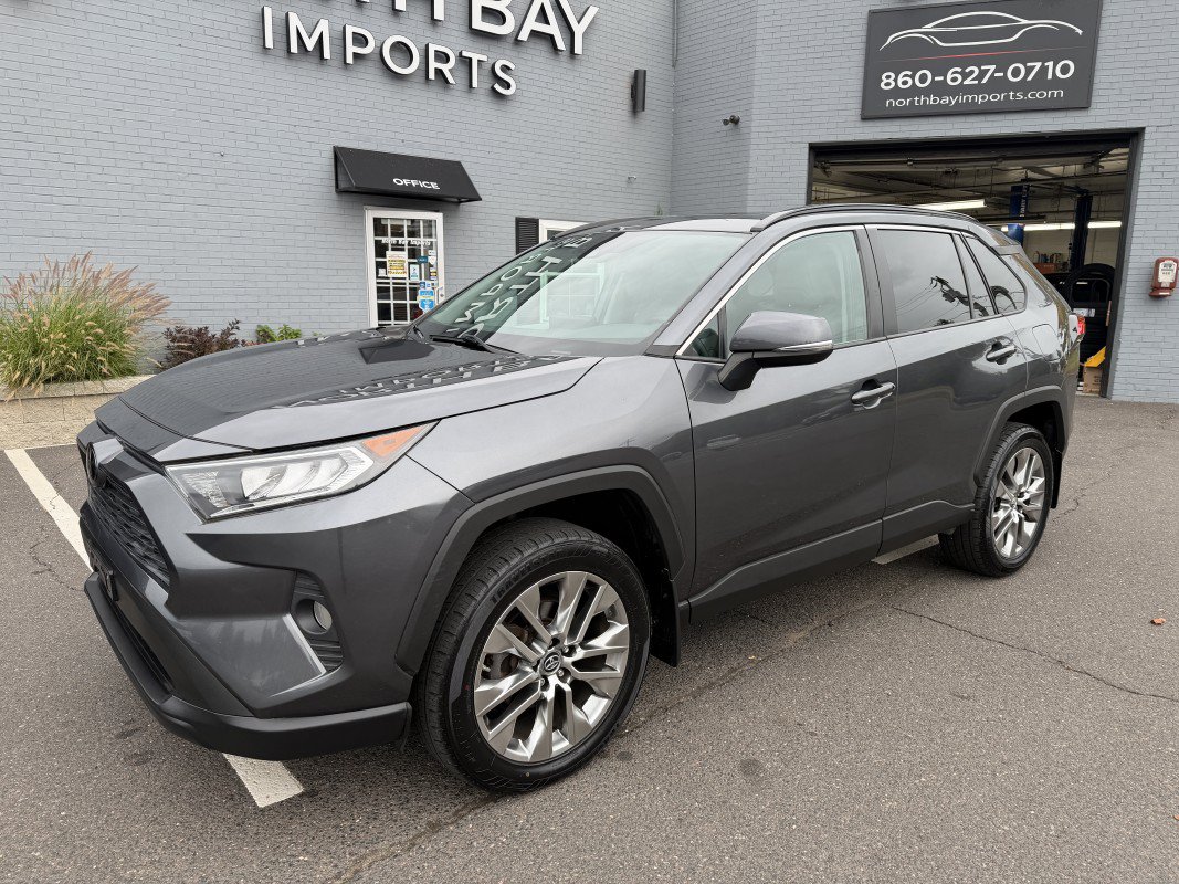Used 2019 Toyota RAV4 XLE Premium w/ Cold Weather Package AWD/4WD image 2