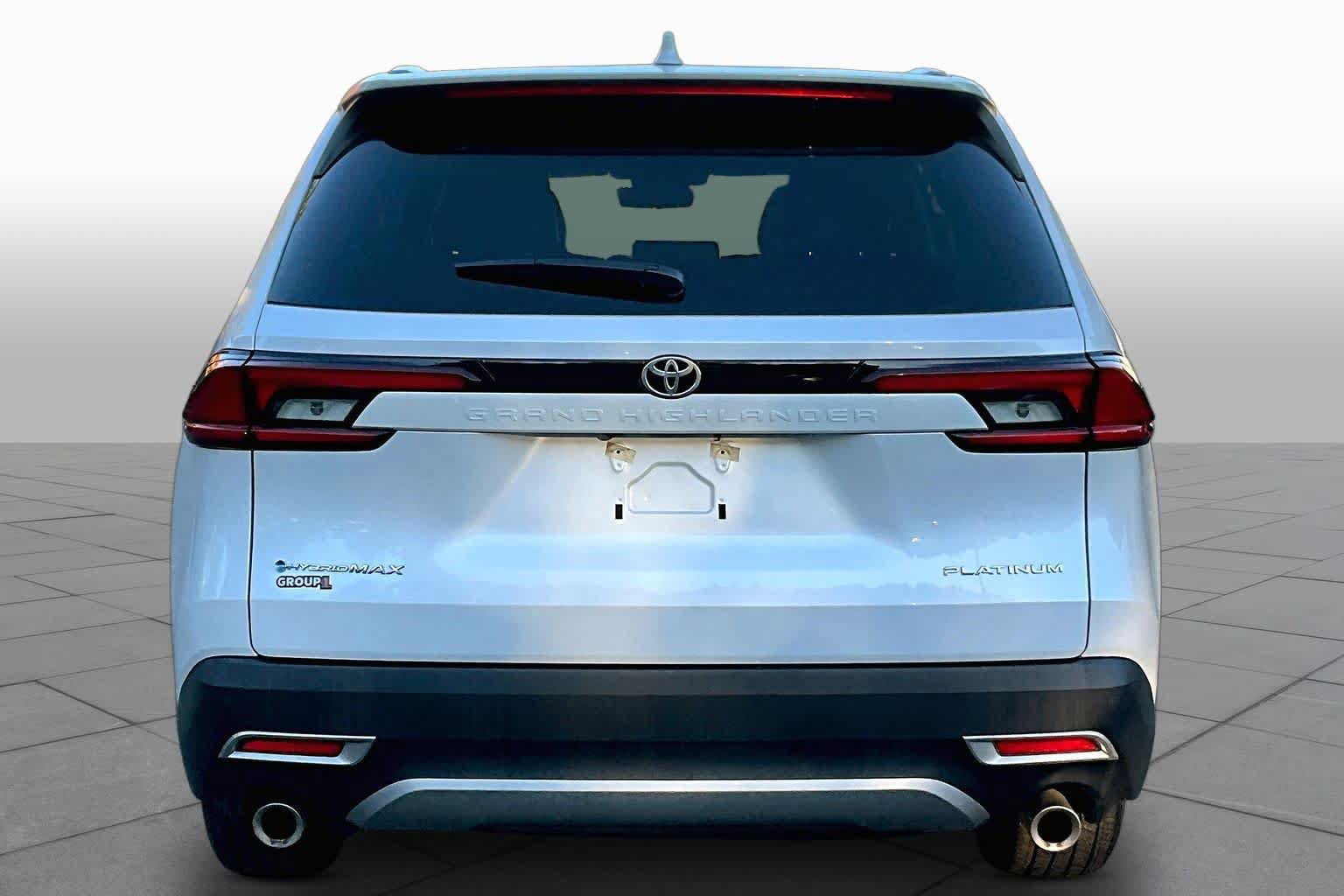 Certified 2026 Toyota Grand Highlander AWD Hybrid image 4
