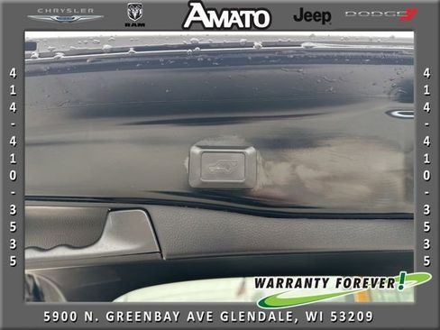 Used 2022 Toyota RAV4 XLE Premium image 11