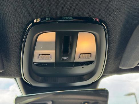 Certified 2023 Volvo XC40 Recharge Ultimate AWD/4WD image 15