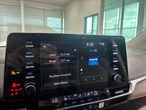 Used 2021 Toyota Sienna XLE FWD image 22