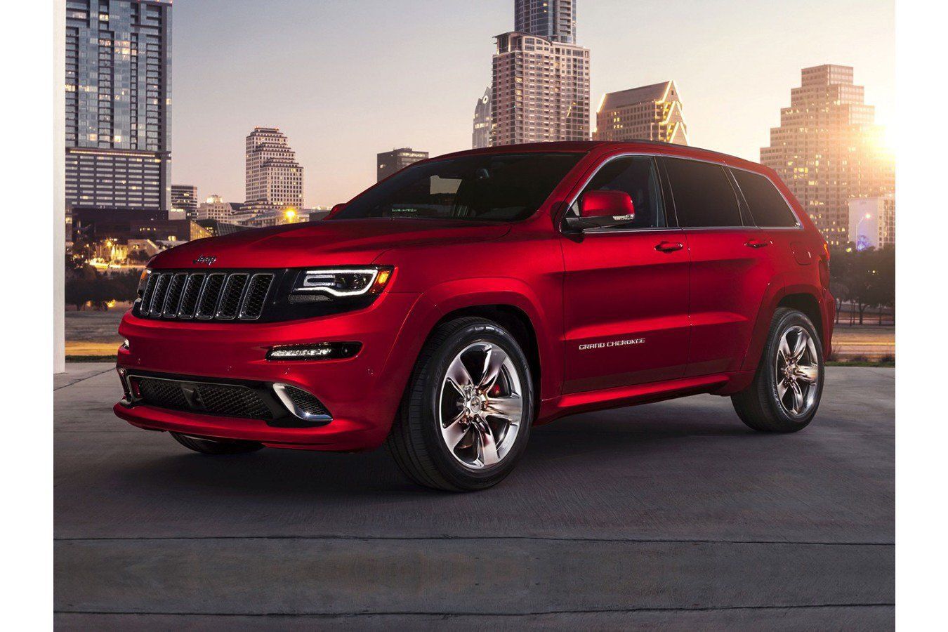Used 2015 Jeep Grand Cherokee SRT AWD/4WD image 2