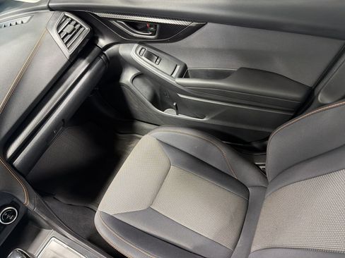 Used 2020 Subaru Crosstrek 2.0i Premium w/ Moonroof Package 2 AWD/4WD image 11