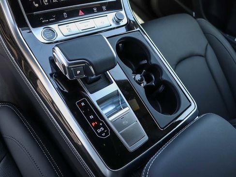 New 2026 Audi Q8 Prestige image 26