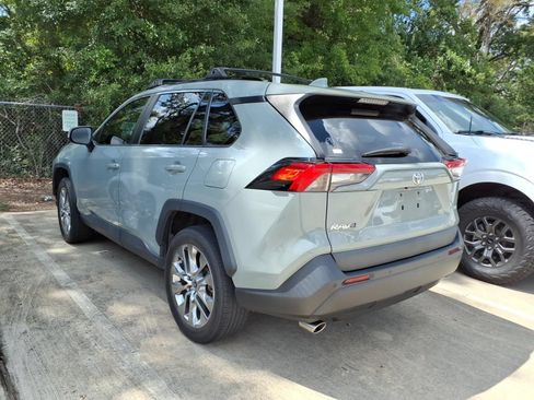 Used 2021 Toyota RAV4 XLE Premium FWD image 2