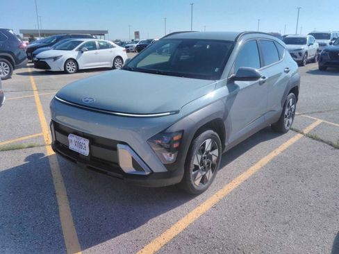 Used 2025 Hyundai Kona SEL AWD/4WD image 5
