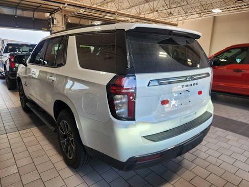Used 2021 Chevrolet Tahoe Z71 w/ Luxury Package AWD/4WD image 4