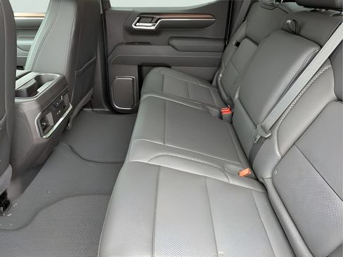 Used 2025 GMC Sierra 1500 Denali w/ Denali Reserve Package AWD/4WD image 8