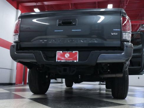 Used 2021 Toyota Tacoma Limited RWD image 32