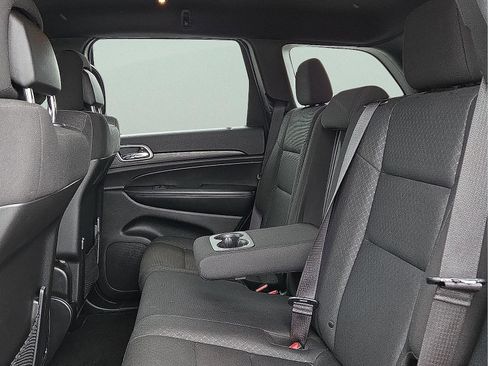 Used 2020 Jeep Grand Cherokee Laredo image 10