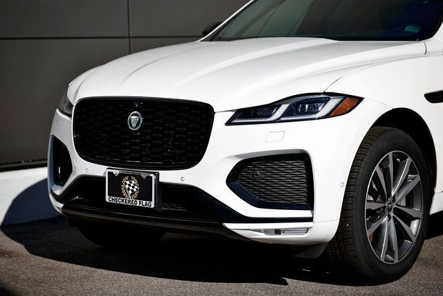 New 2026 Jaguar F-PACE R-Dynamic S AWD/4WD image 2