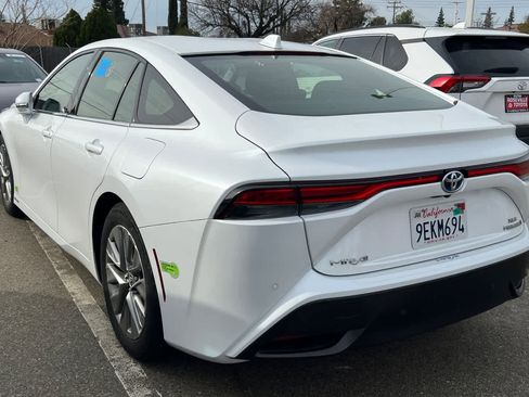 Certified 2022 Toyota Mirai XLE image 4