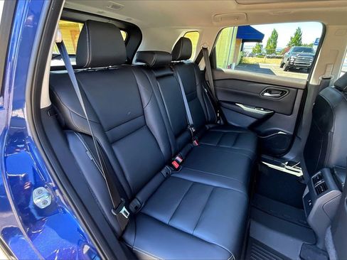 Used 2023 Nissan Rogue SL image 21