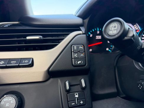 Used 2020 GMC Yukon Denali w/ Denali Ultimate Package RWD image 17