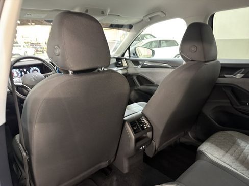 Used 2025 Volkswagen Tiguan S AWD/4WD image 19