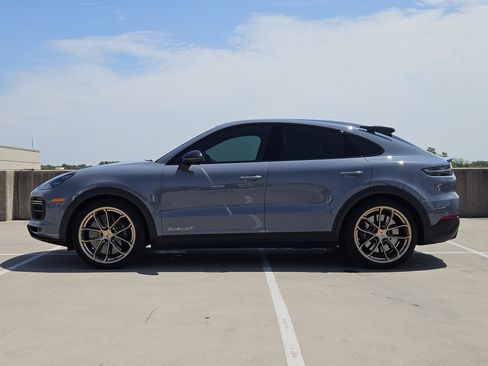 Used 2023 Porsche Cayenne Turbo GT AWD/4WD image 2