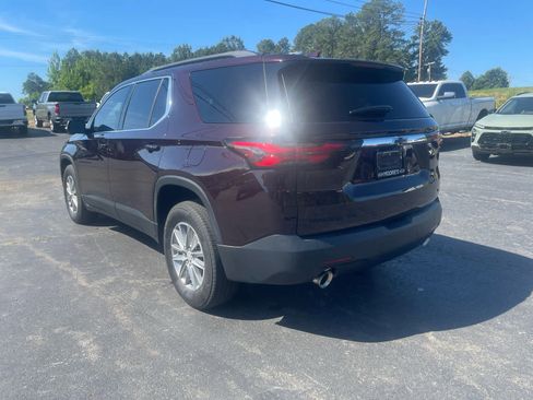 Used 2023 Chevrolet Traverse LT w/ Rear Camera Mirror Package AWD/4WD image 5