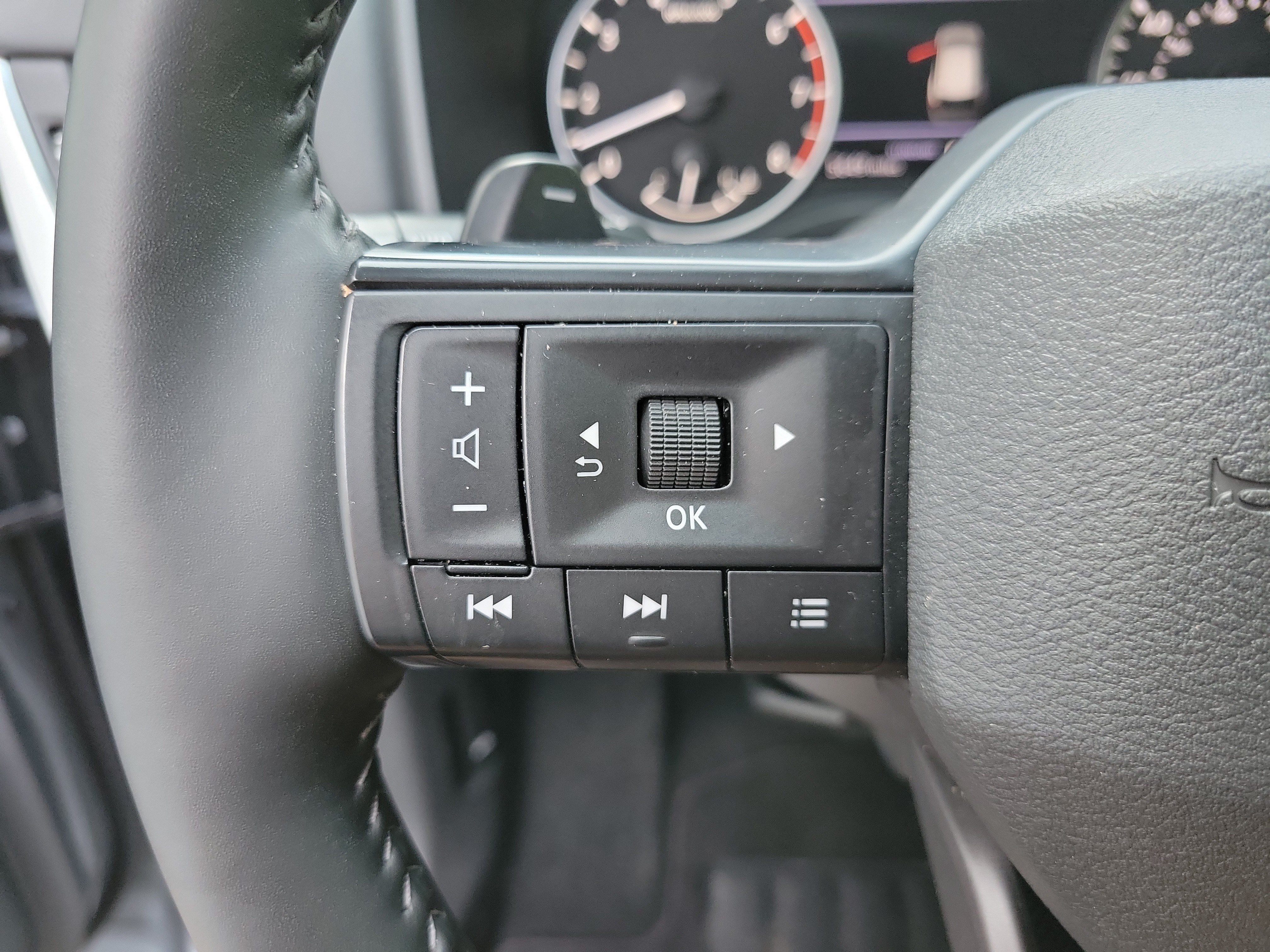 Used 2026 Nissan Rogue Dark Armor FWD image 21
