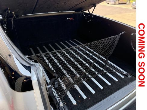 Used 2005 Chevrolet SSR w/ Preferred Equipment Group RWD image 13