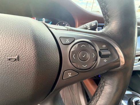 Used 2019 Buick Enclave Avenir w/ Avenir Technology Package AWD/4WD image 15
