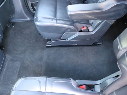 Used 2024 Lincoln Navigator L Premiere 4x4 image 33