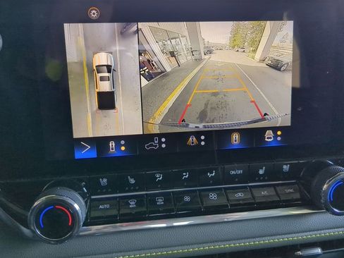 Used 2024 Chevrolet Colorado ZR2 w/ ZR2 Bison Edition image 18