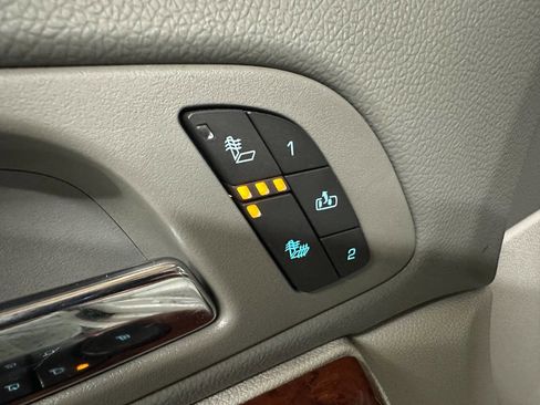 Used 2013 GMC Yukon XL SLT w/ SLT-2 Equipment Package image 22