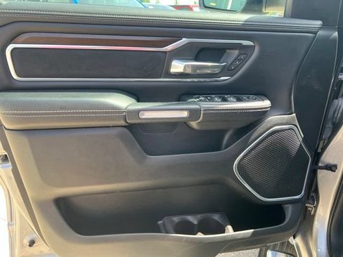 Used 2022 RAM 1500 Laramie AWD/4WD image 12