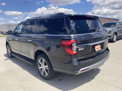 Used 2024 Ford Expedition Max Limited AWD/4WD image 3
