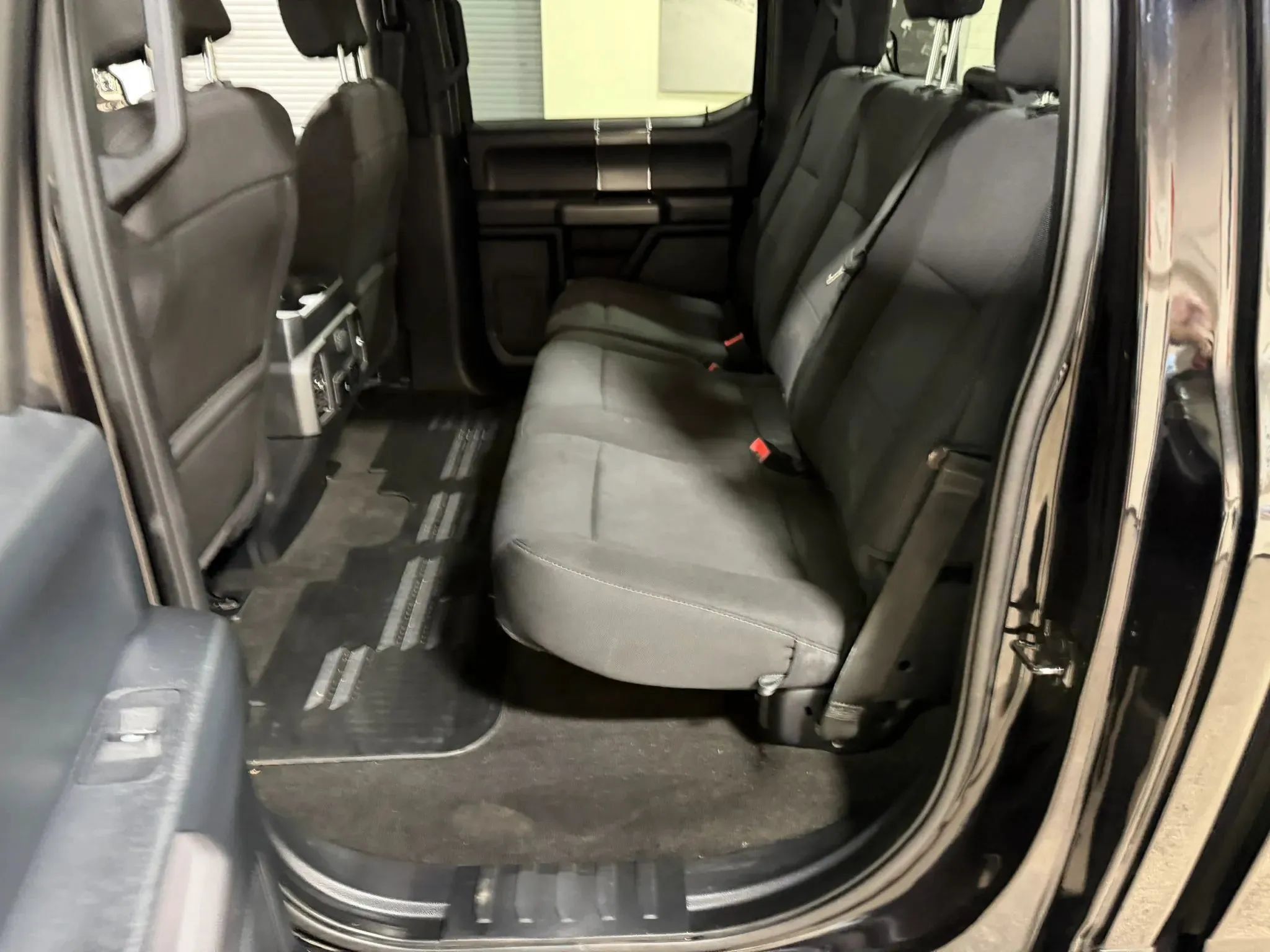 Used 2020 Ford F150 XLT w/ Equipment Group 302A Luxury AWD/4WD image 28
