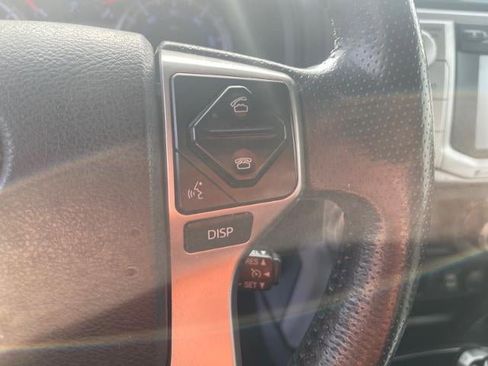 Used 2018 Toyota 4Runner SR5 Premium image 10