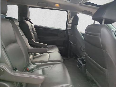 Used 2019 Honda Odyssey Touring image 17