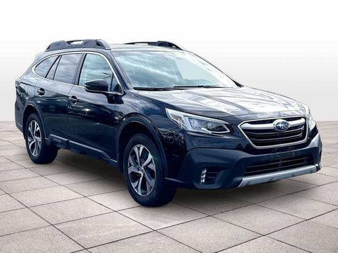 Used 2020 Subaru Outback Limited w/ Popular Package #2 AWD/4WD image 3