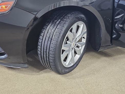 Used 2018 Chevrolet Impala LT FWD image 36
