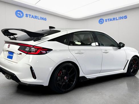 Used 2025 Honda Civic Type R image 9
