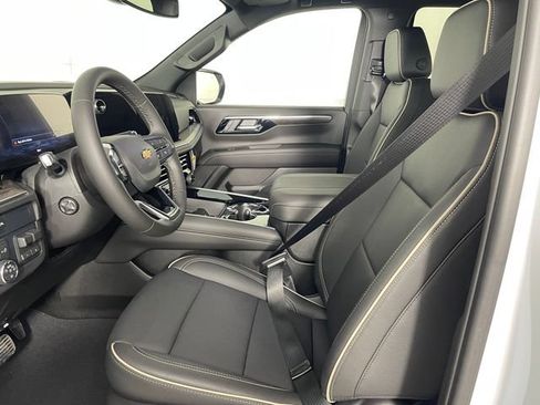 New 2026 Chevrolet Tahoe Premier w/ Sun And Tow Package AWD/4WD image 2