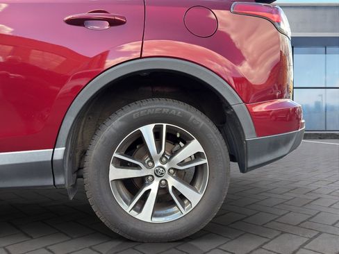 Used 2018 Toyota RAV4 XLE image 23