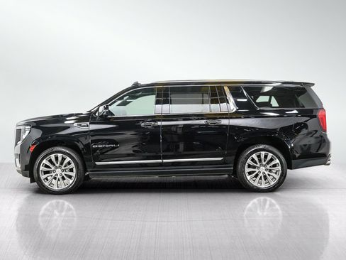 Used 2022 GMC Yukon XL Denali AWD/4WD image 2