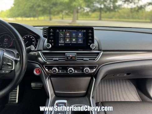 Used 2022 Honda Accord Sport image 22