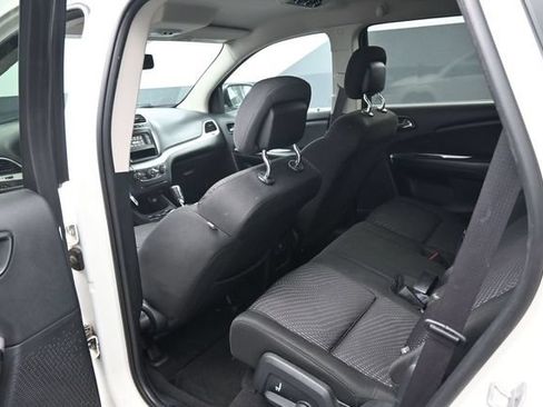 Used 2016 Dodge Journey SE w/ Flexible Seating Group FWD image 13
