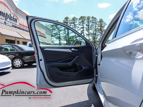 Used 2019 Volkswagen Jetta SE FWD image 14