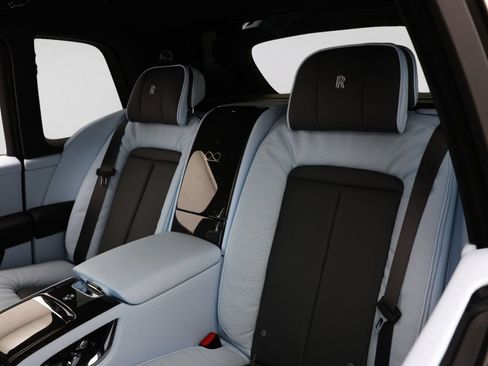 Certified 2025 Rolls-Royce Cullinan Black Badge AWD/4WD image 34