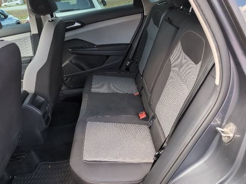 Used 2022 Volkswagen Taos S image 23