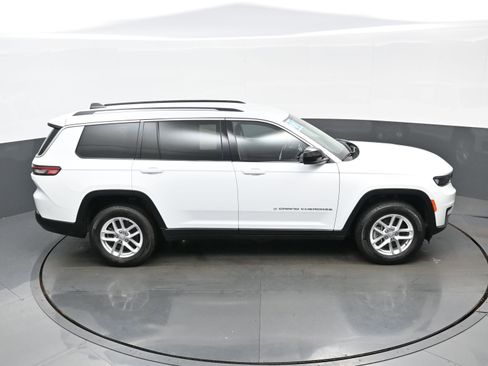 Used 2022 Jeep Grand Cherokee L Laredo w/ Luxury Tech Group I image 39
