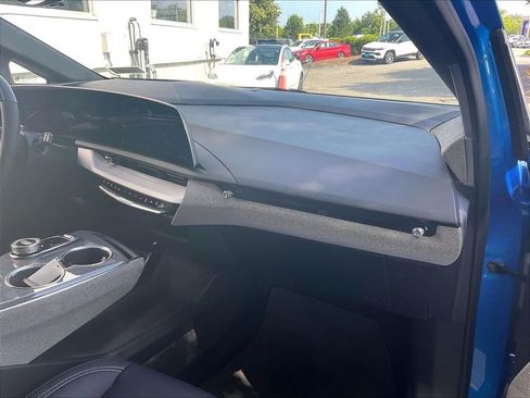Used 2025 Cadillac Optiq Luxury 2 AWD/4WD image 12